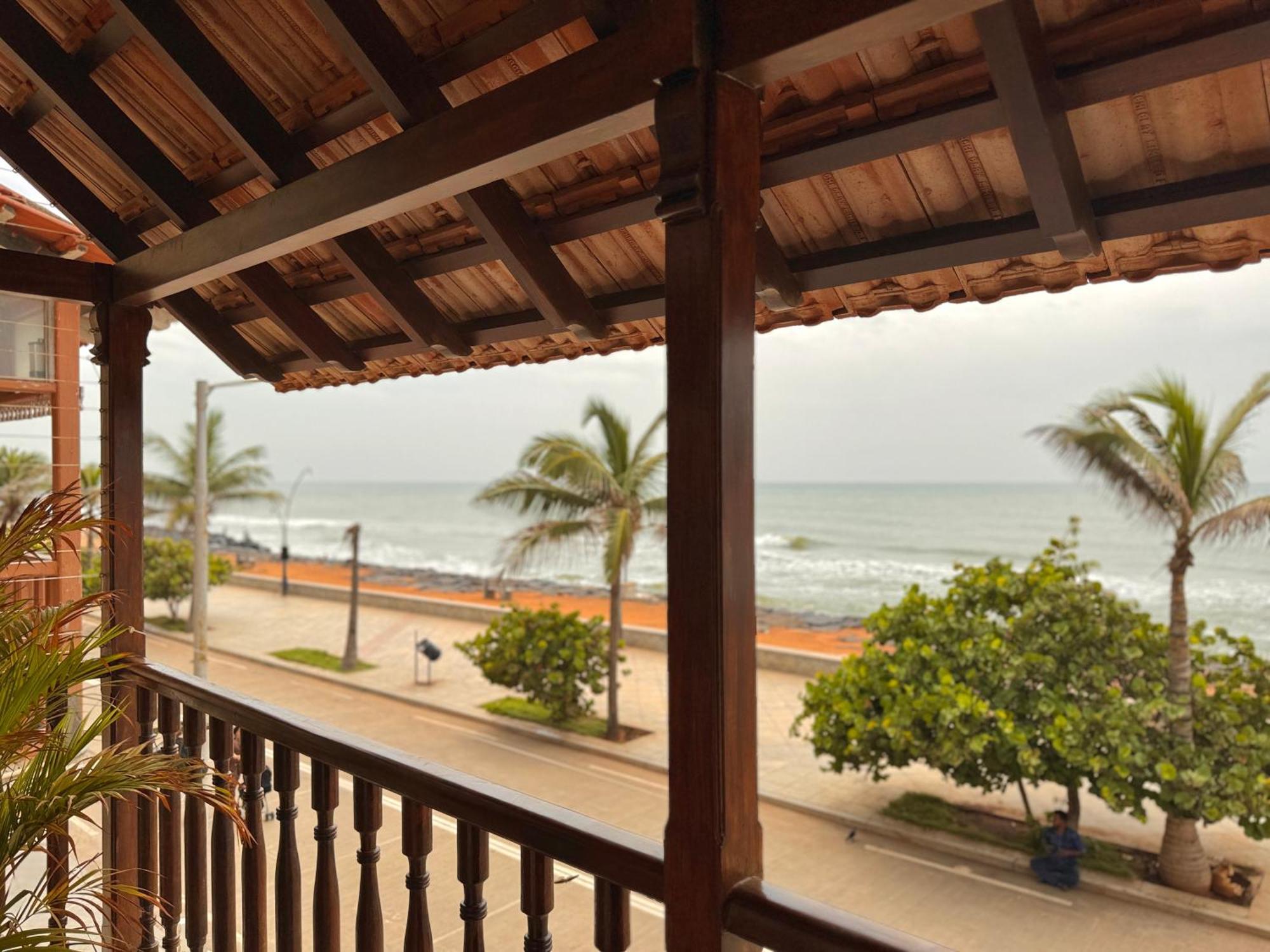 La Plage Seaview Suites Puduččéri Exteriér fotografie