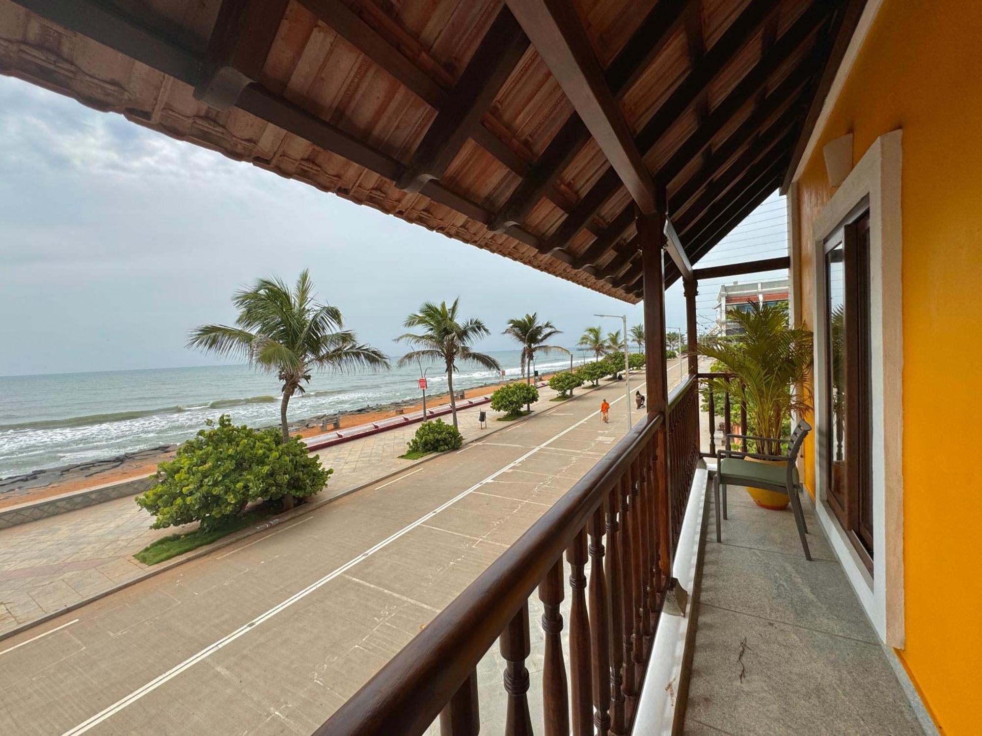 La Plage Seaview Suites Puduččéri Exteriér fotografie