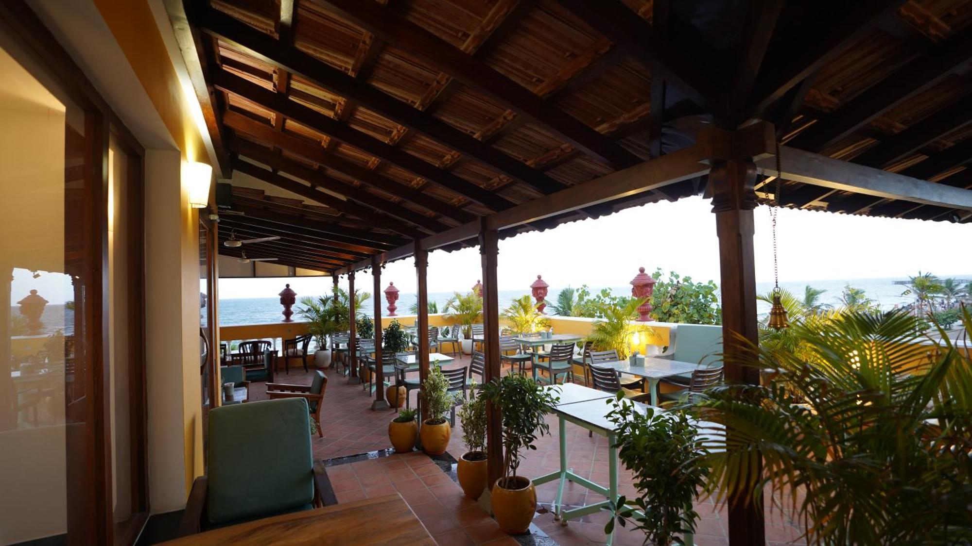 La Plage Seaview Suites Puduččéri Exteriér fotografie